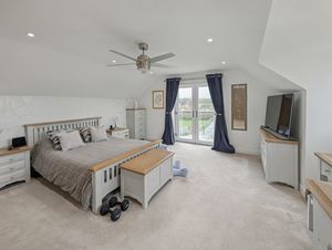 Photo 34- click for photo gallery